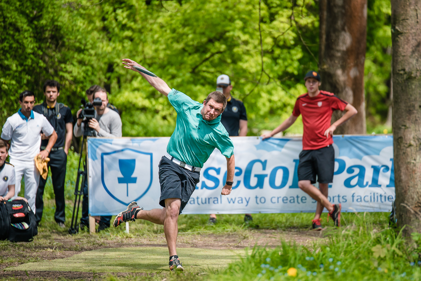 What is Disc Golf? Australian Disc Golf